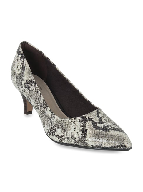 clarks pumps