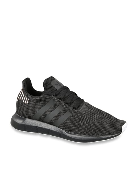 Swift run knit outlet sneakers