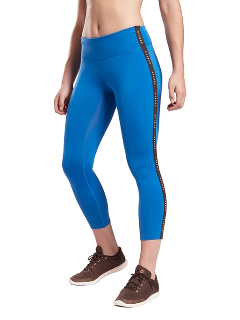 legging under shorts