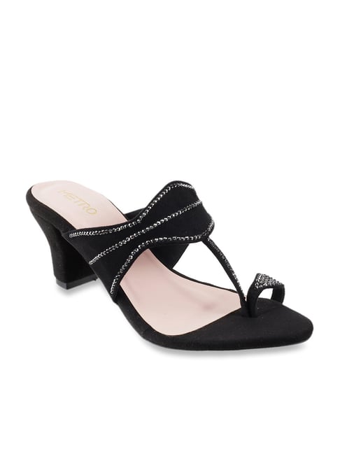 Metro Black Toe Ring Sandals