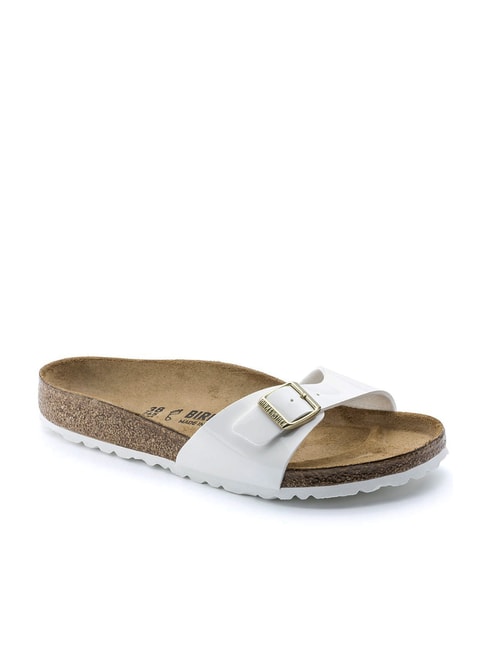 white sandals narrow width