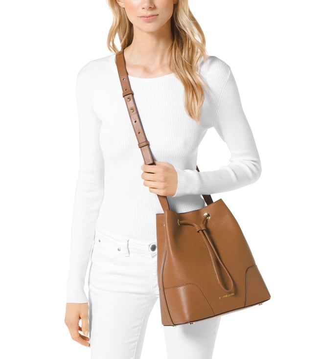 michael kors cary bucket