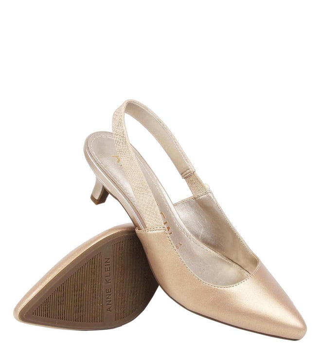 steve madden beige pumps