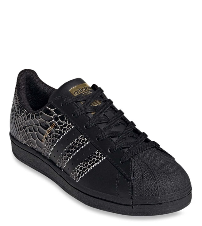 origen Perdido Deudor Buy Adidas Originals Black Superstar Women Sneakers Online @ Tata CLiQ  Luxury
