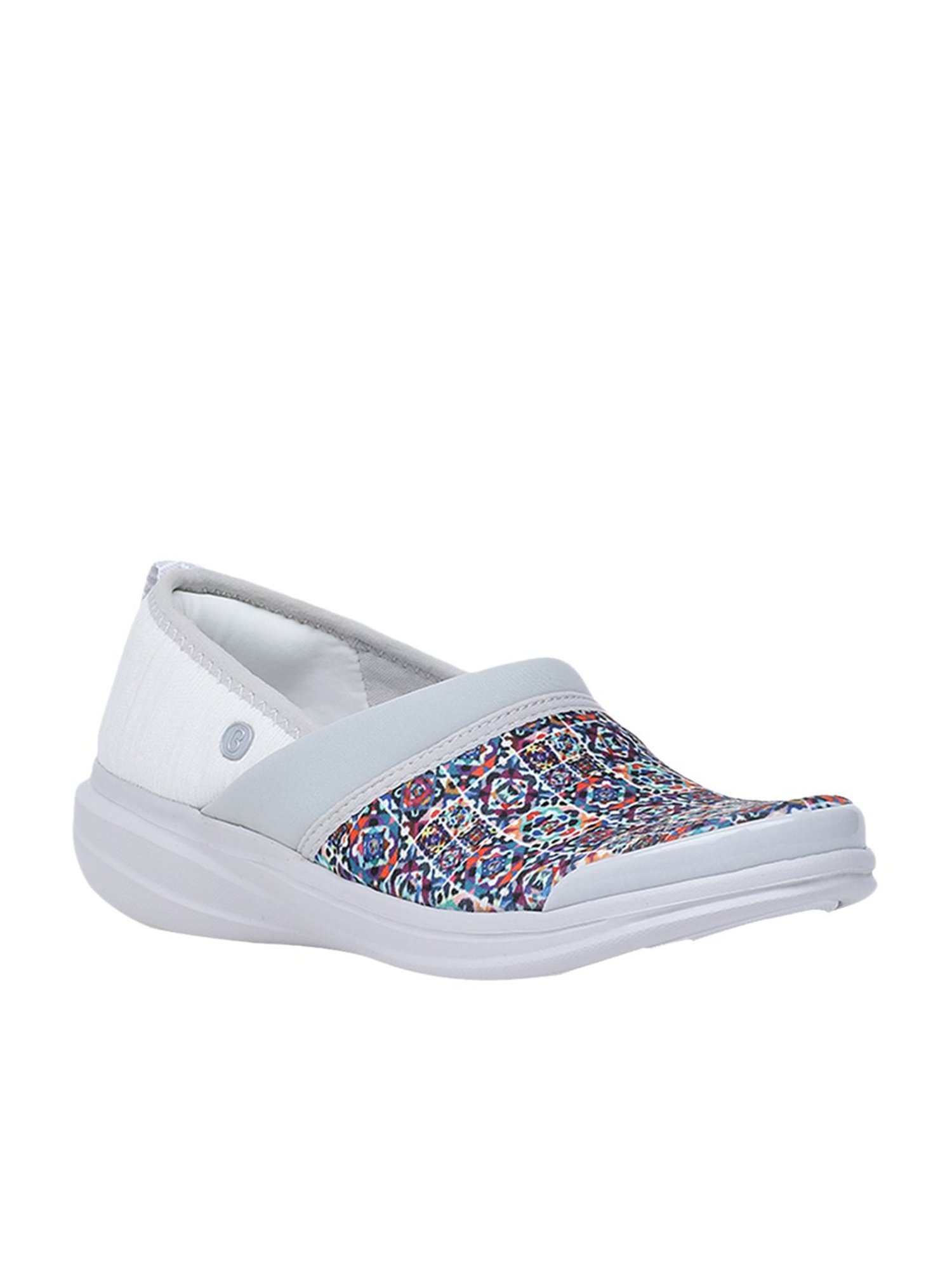 Bzees coco hot sale slip on