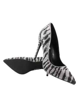 daisie pumps