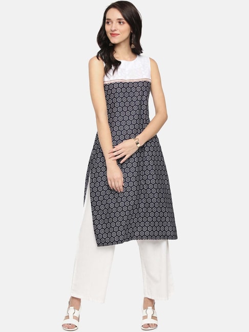 Buy online Blue Cotton Straight Kurti from Kurta Kurtis for Women by  Svarchi- Flashing Beautifuly for ₹559 at 69% off | 2024 Limeroad.com