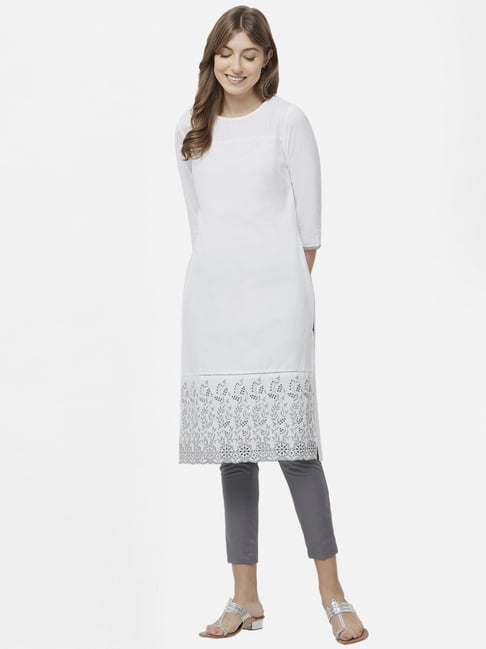 naari white kurta