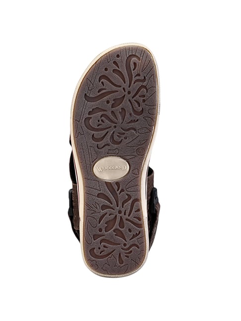 tata cliq woodland sandals