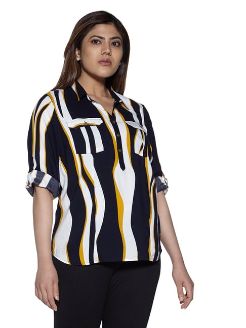 Gia Curve by Westside Navy Printed Nora Shirt