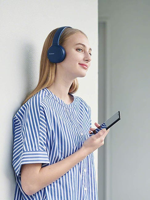 Buy Sony Wh Ch510 On The Ear Bluetooth Headphone With Mic Blue Online At Best Price Tata Cliq