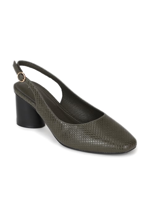 van heusen sandals online