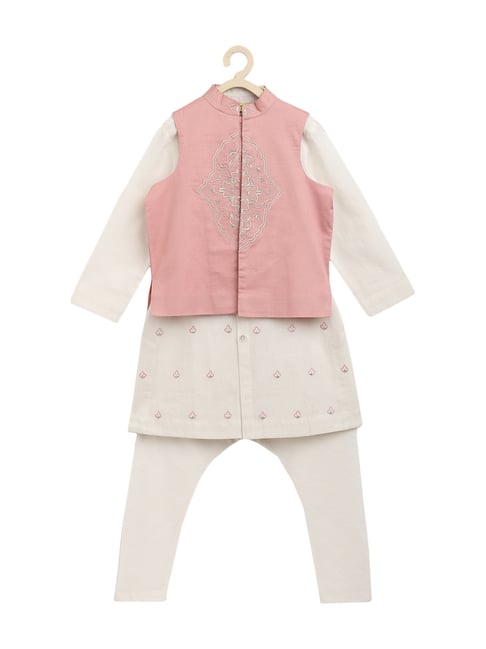 white kurta with pink jacket