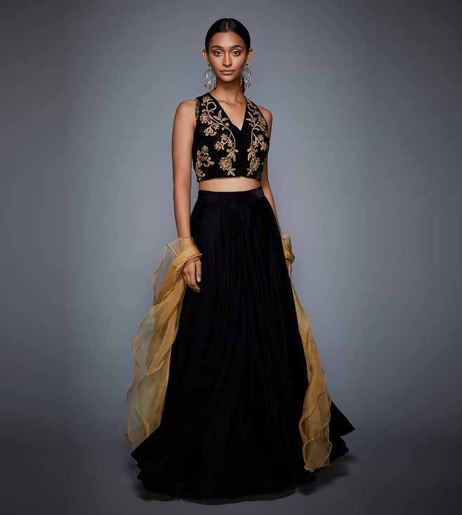 Bridal Wear: All Black is the New Stereotypes Breaker