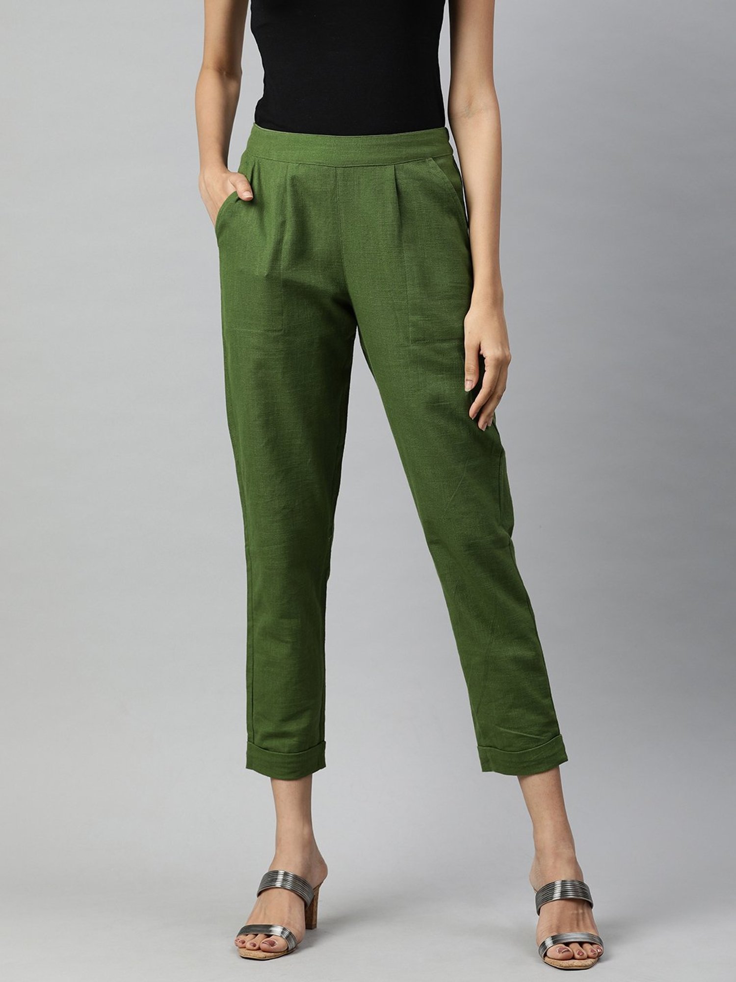 outfit ideas for women | Green pants outfit, Casual outfits, Olive green  pants outfit