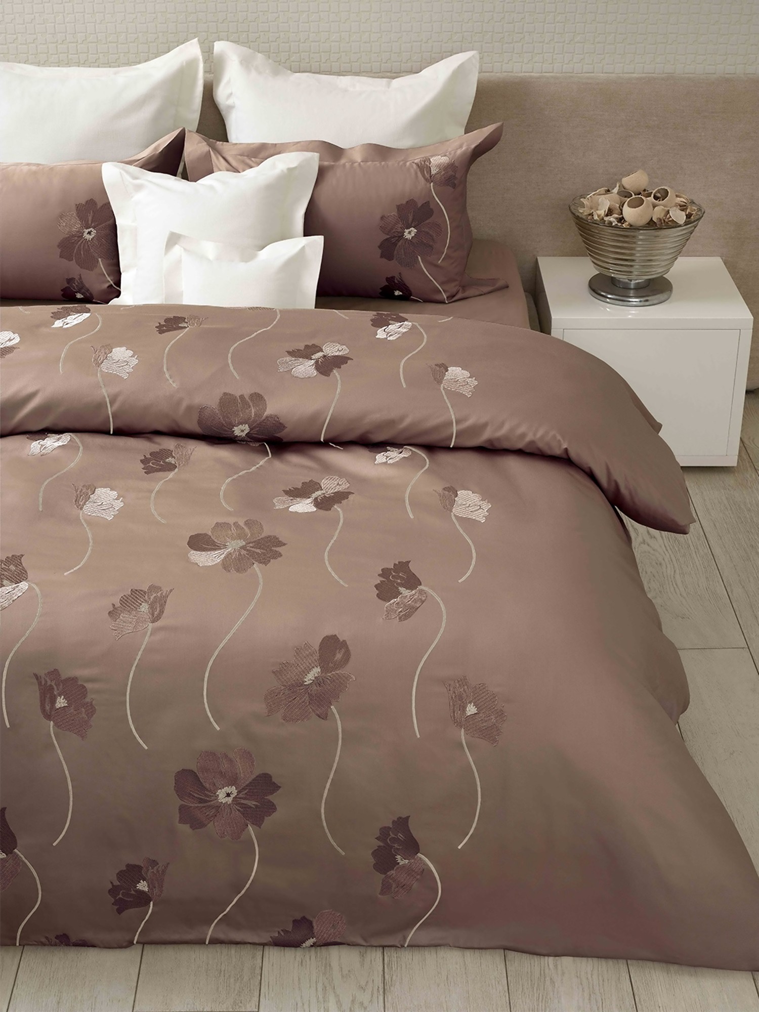 Buy DDECOR Live Beautiful Embroidered Brown Percale 400 TC Bedding Set at  Best Price @ Tata CLiQ