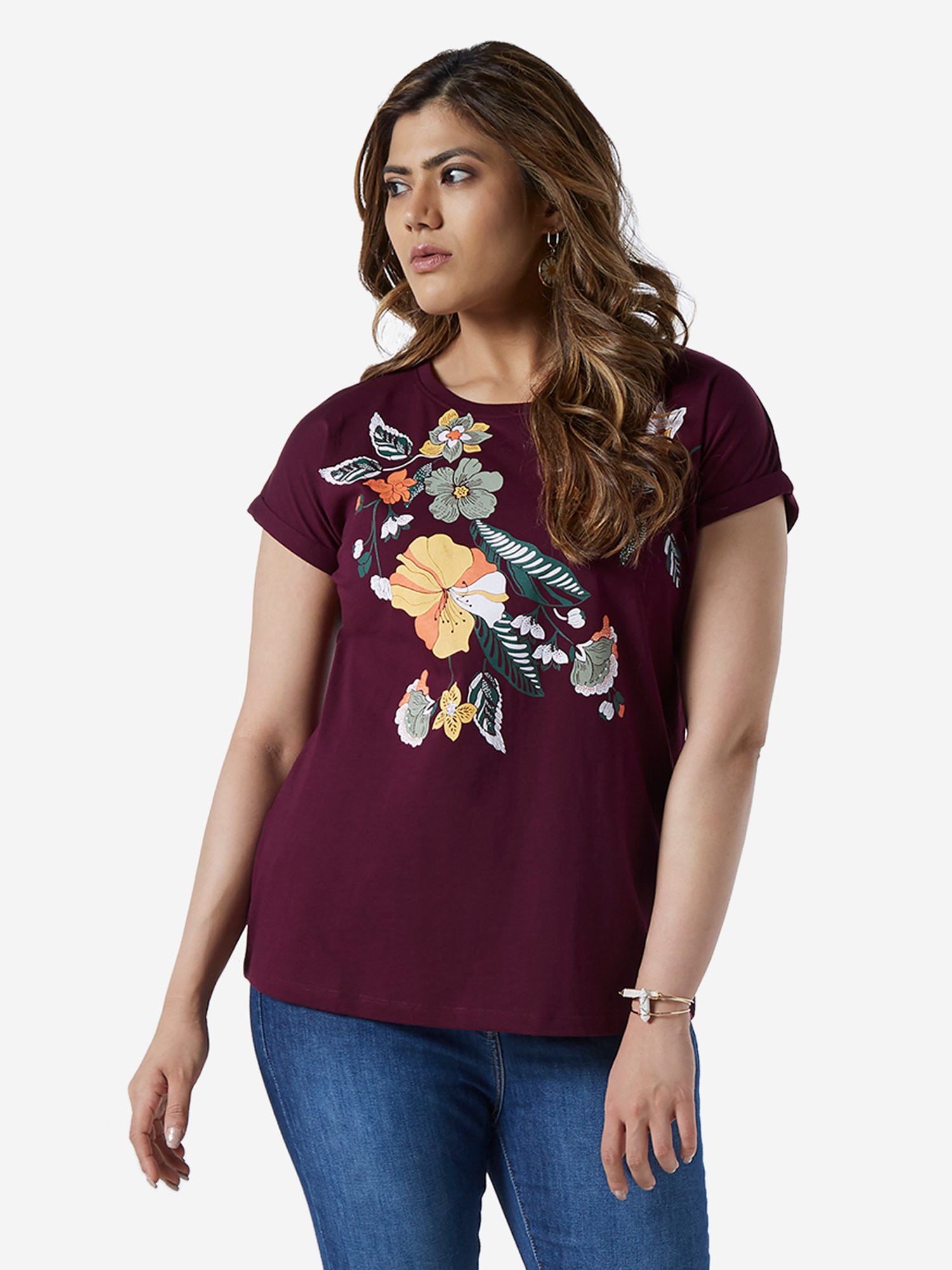 gia curves t shirts