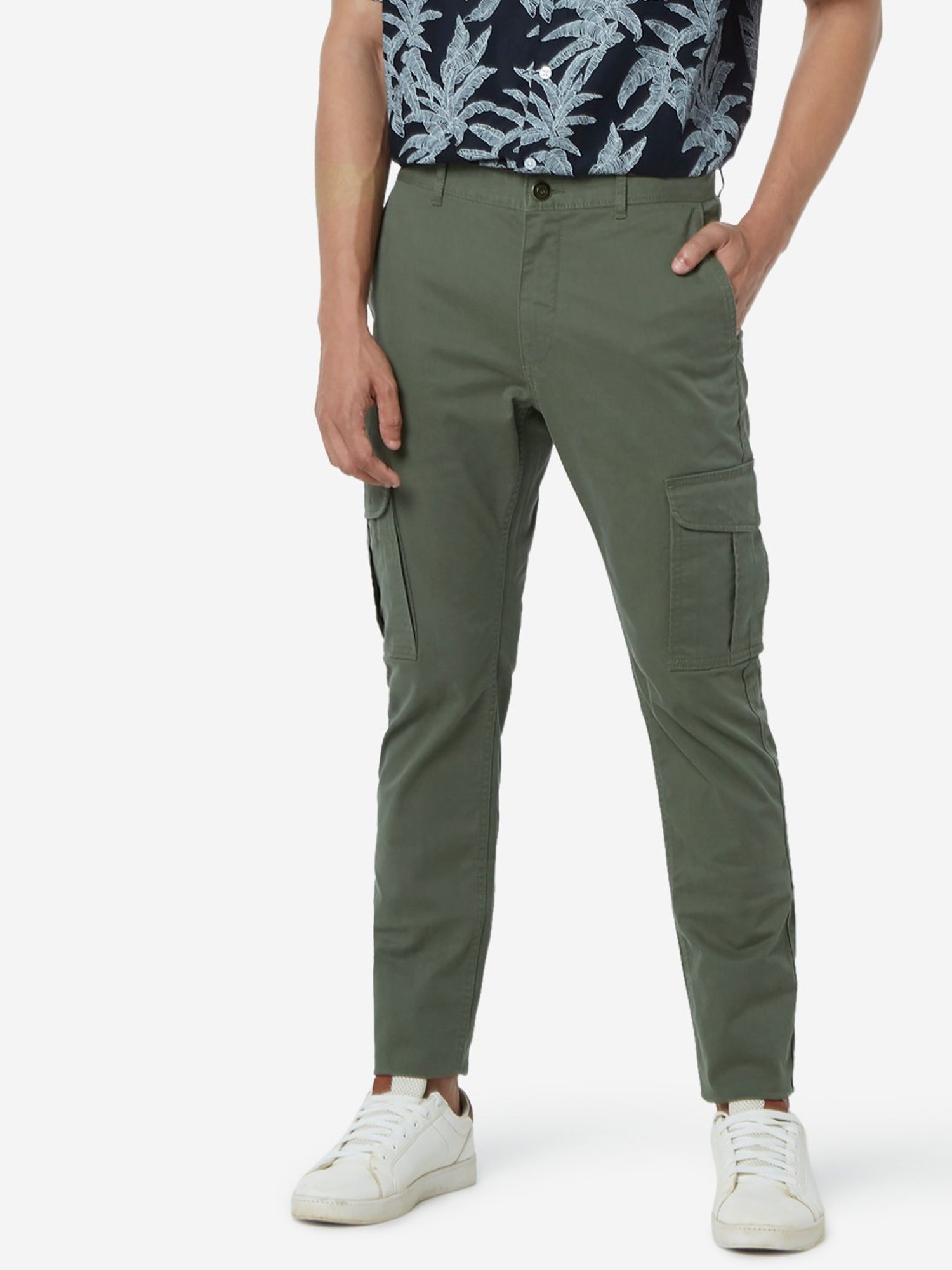 Buy Hubberholme Men Green Slim Fit Solid Cargos  Trousers for Men 2389023   Myntra