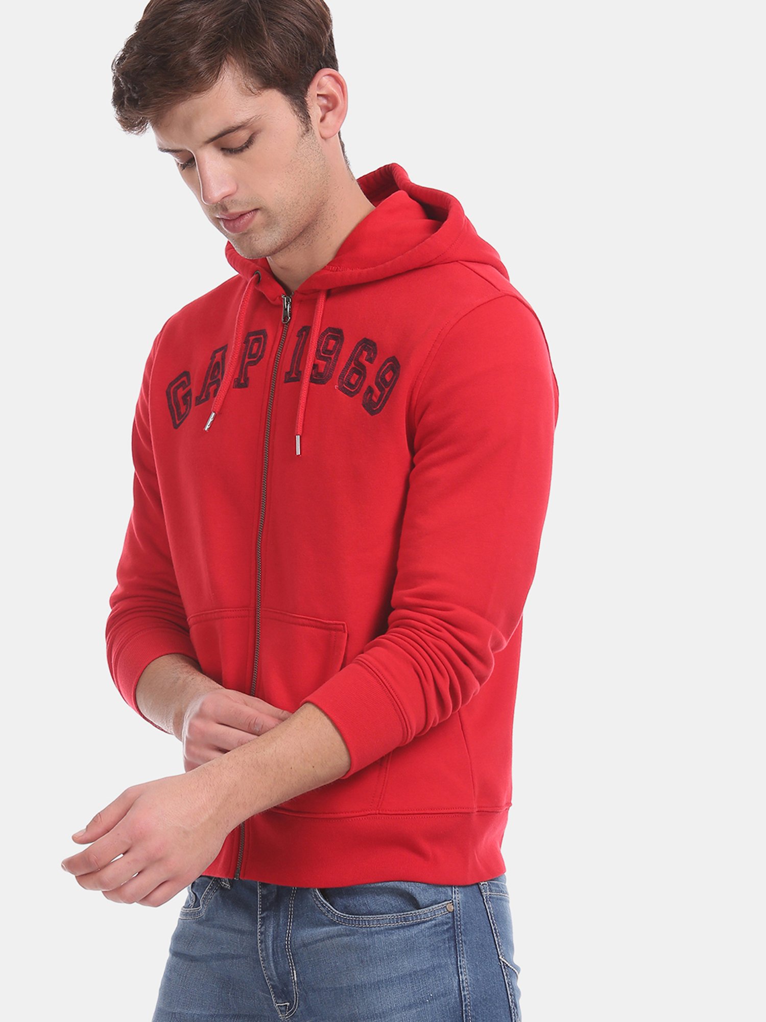 gap red sweatshirt