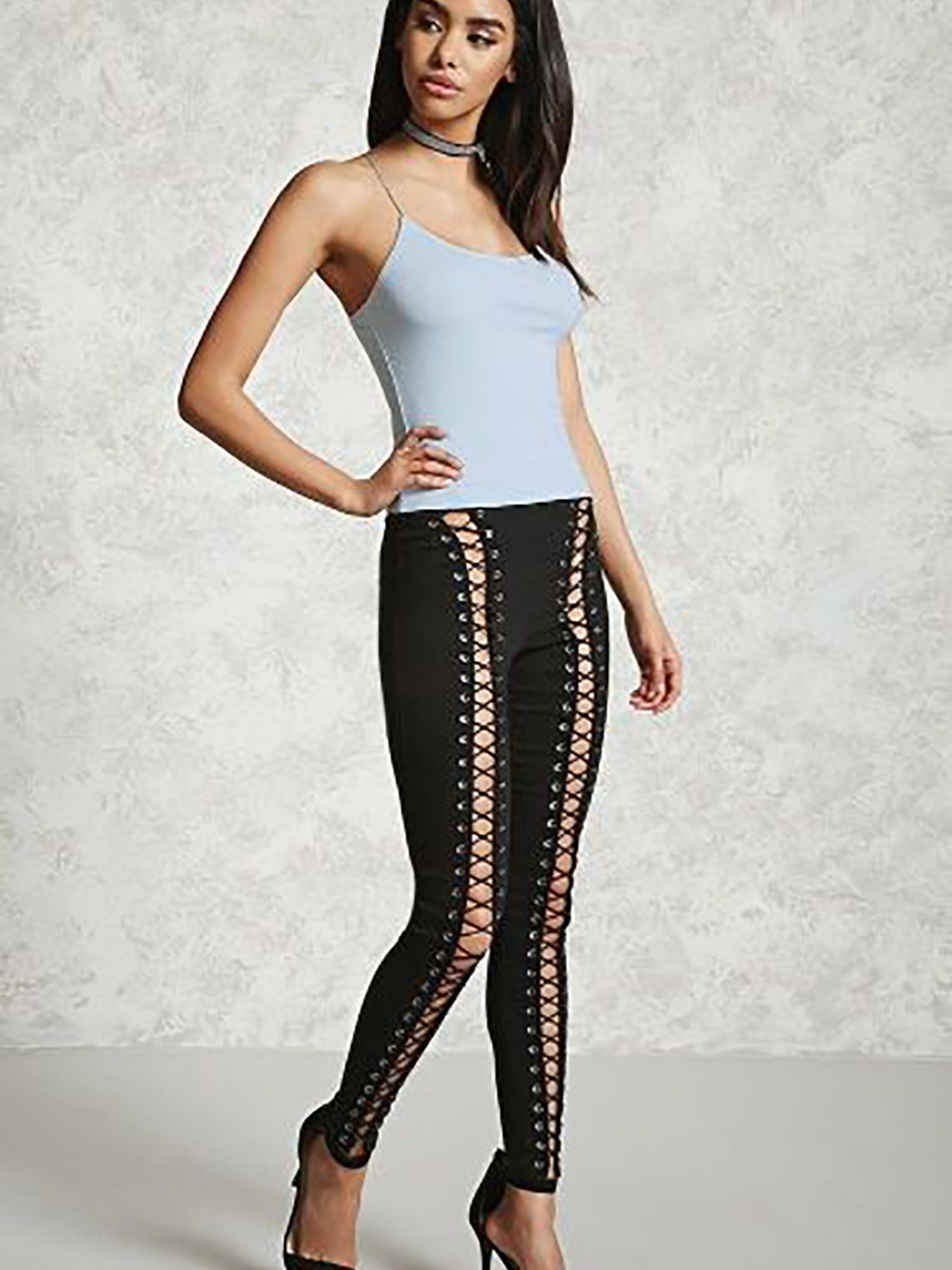 Forever 21 Active Crisscross Leggings | Outfits with leggings, Trending  outfits, Sport outfits