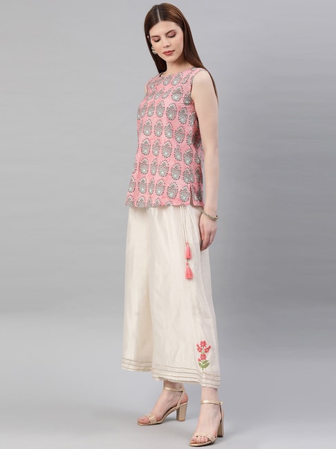 Our new arrival block print rich look kurti with culottes by HR with  designer tussles in organic cotton ,superb in fitting ,booking open ... |  Instagram