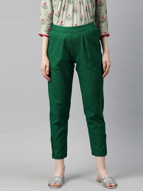 What To Wear With Green Pants For Women [2023]: 70+ Stylish Green Pants  Outfit Ideas To Copy - Girl Shares Tips