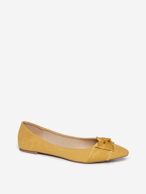 yellow bow flats