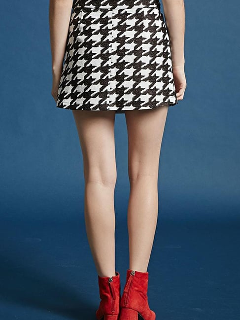 Buy Forever 21 Black White Printed Wrap Skirt for Women Online Tata CLiQ