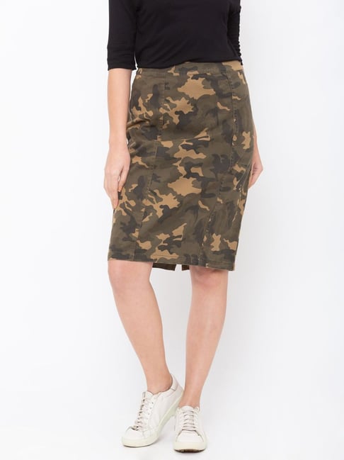 Camo weekender outlet skirt