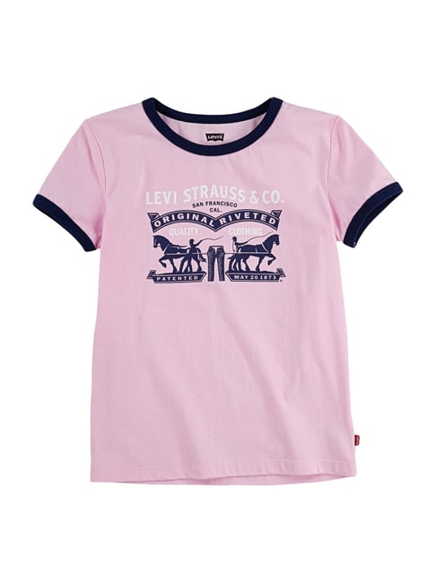 Pink levi clearance t shirt