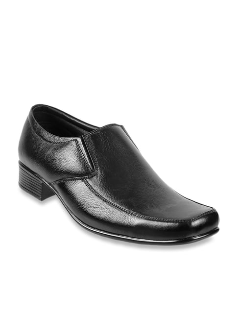 Metro men's footwear on sale online