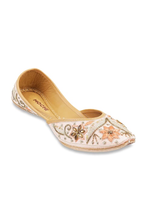 Mochi Peach Ethnic Juttis