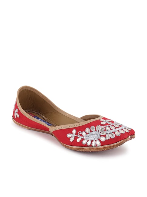 Lishabee by MSC Red Ethnic Juttis