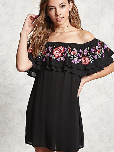 Forever 21 2025 black embroidered dress