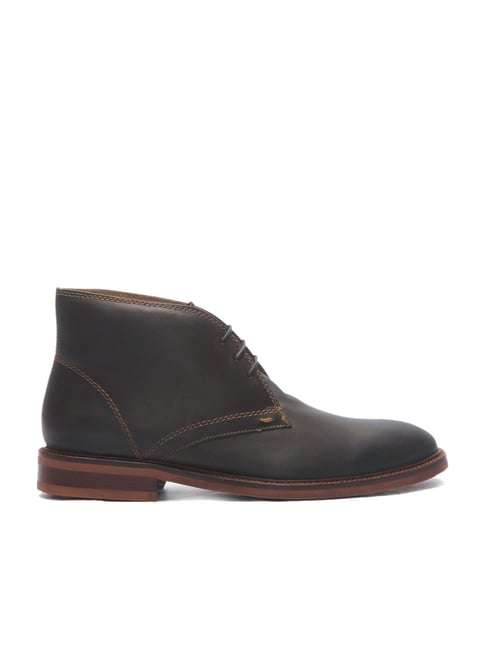 Dark brown sale leather chukka boots