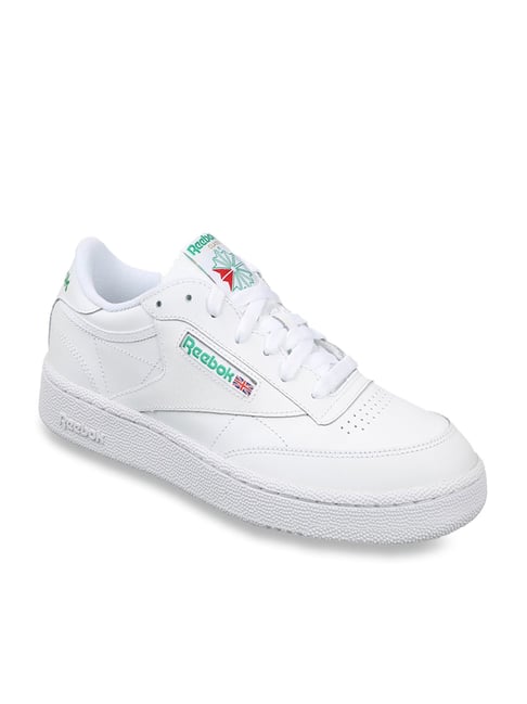 Aggregate 88+ reebok white sneakers