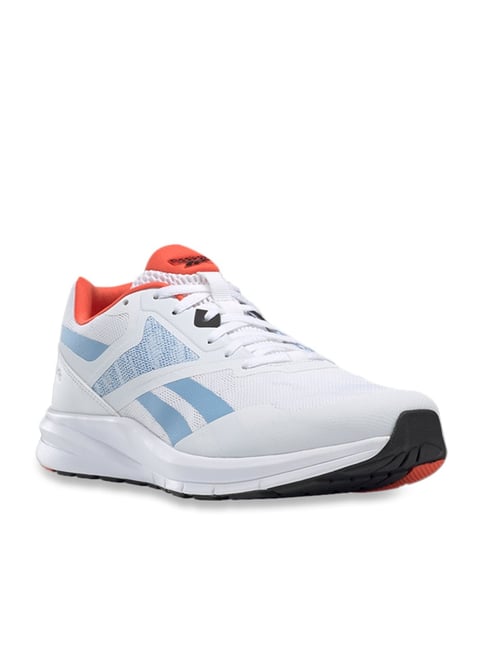 runner white shoes