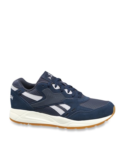 Reebok men's bolton deals essential shoes