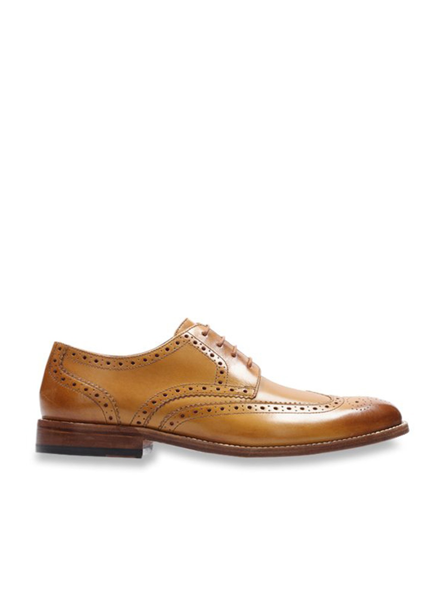 Clarks james best sale wing tan