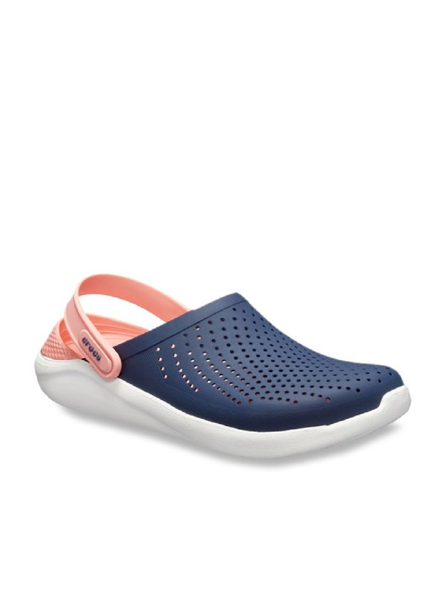 crocs tatacliq