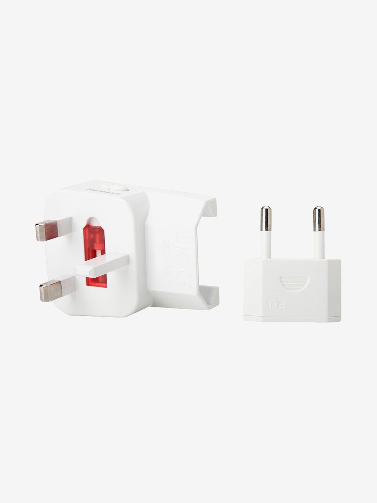 croma travel adapter