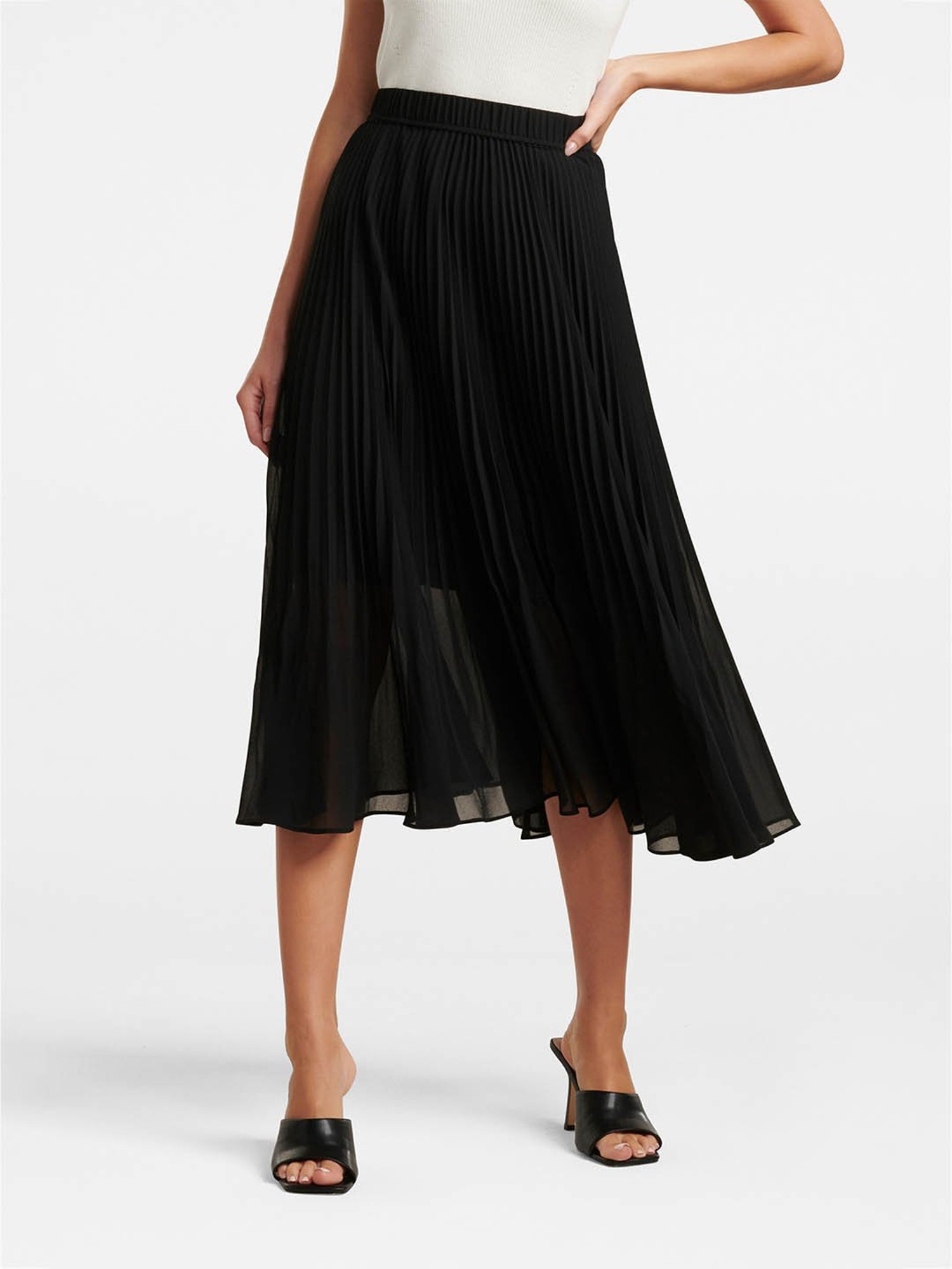 Theory Pleated Maxi Skirt in Black  Lyst UK