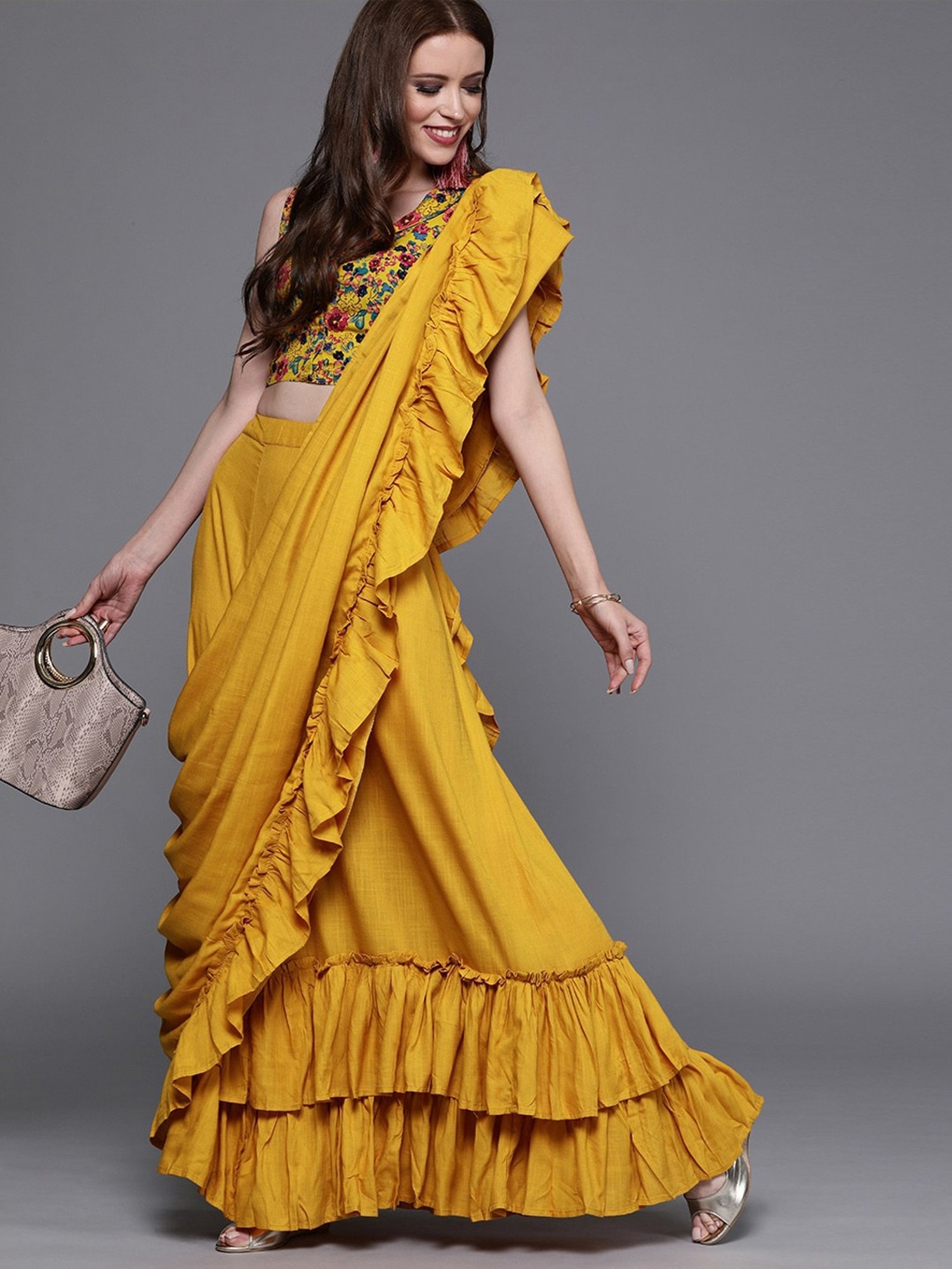 Ready Made Sari / Pre Stitched sari / easy to wear sari - YouTube