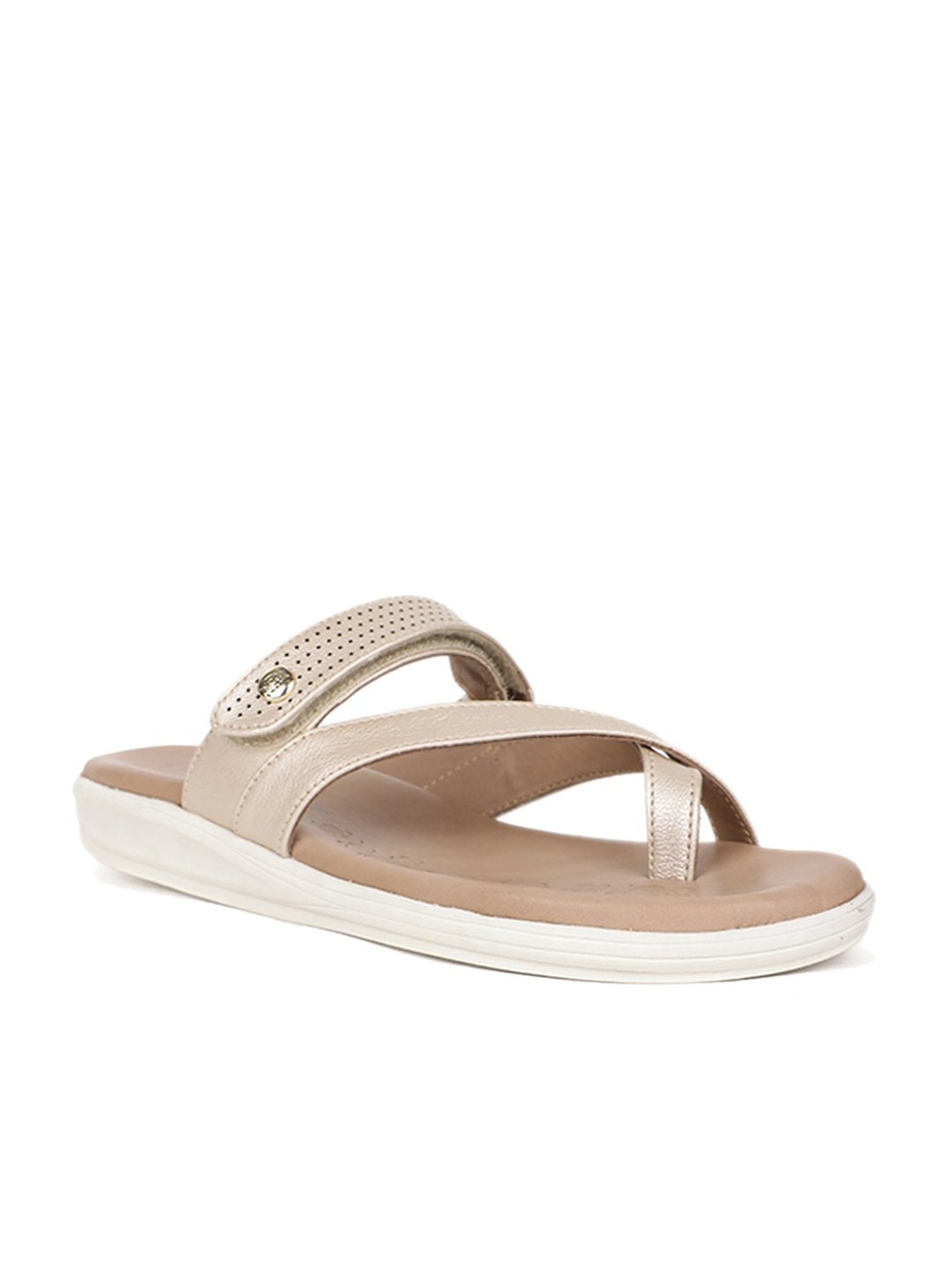21 customer-loved Amazon sandals to shop under $30