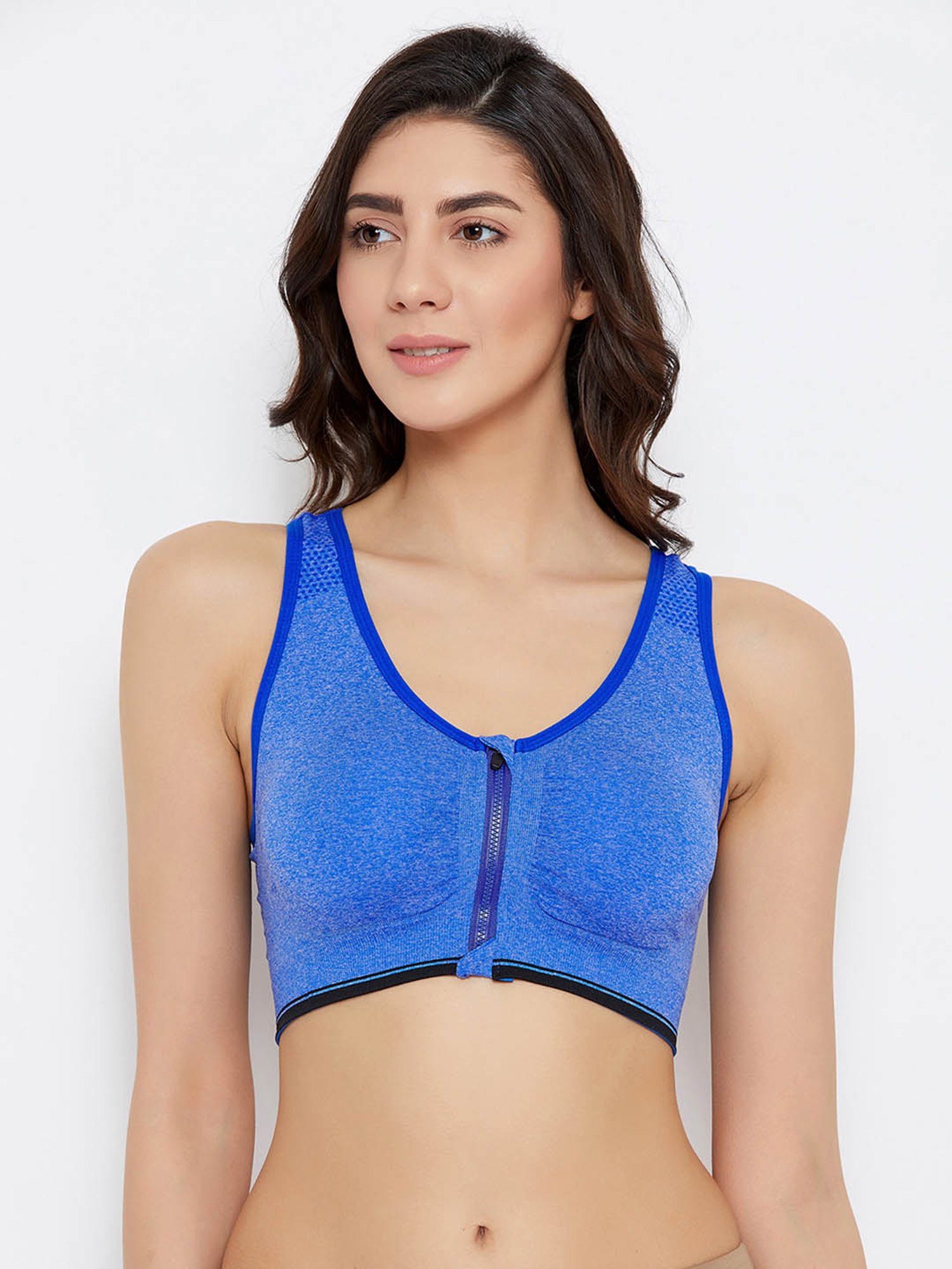 clovia padded sports bra