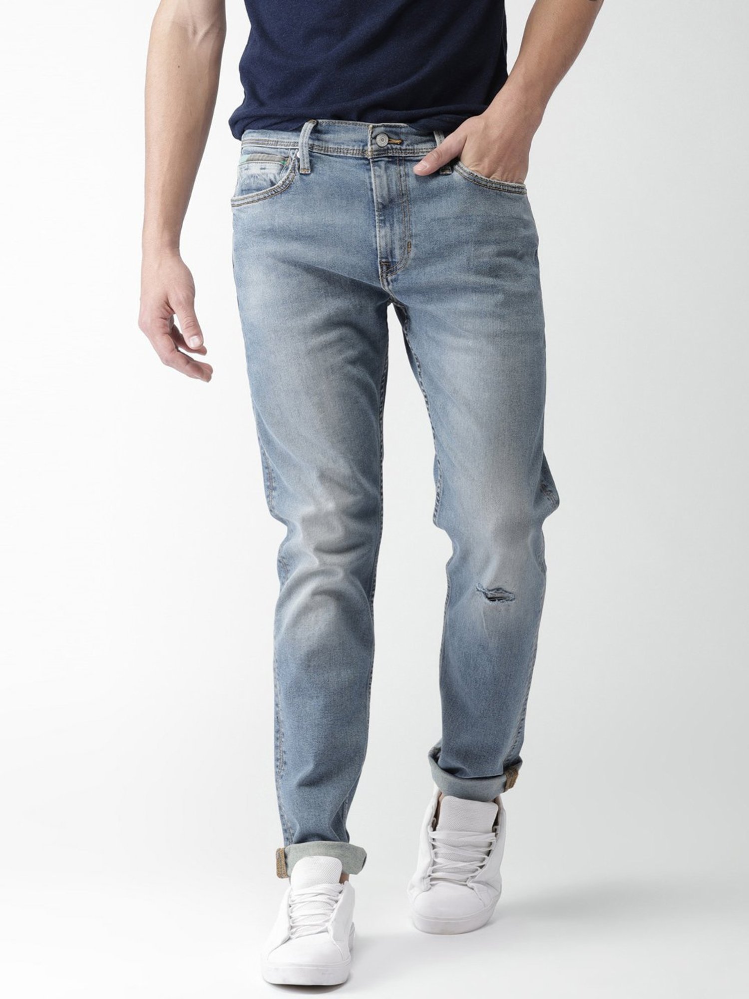 Buy LEVIS Blue Dark Wash Wash Cotton Slim 512 Tapered Fit Mens Jeans |  Shoppers Stop