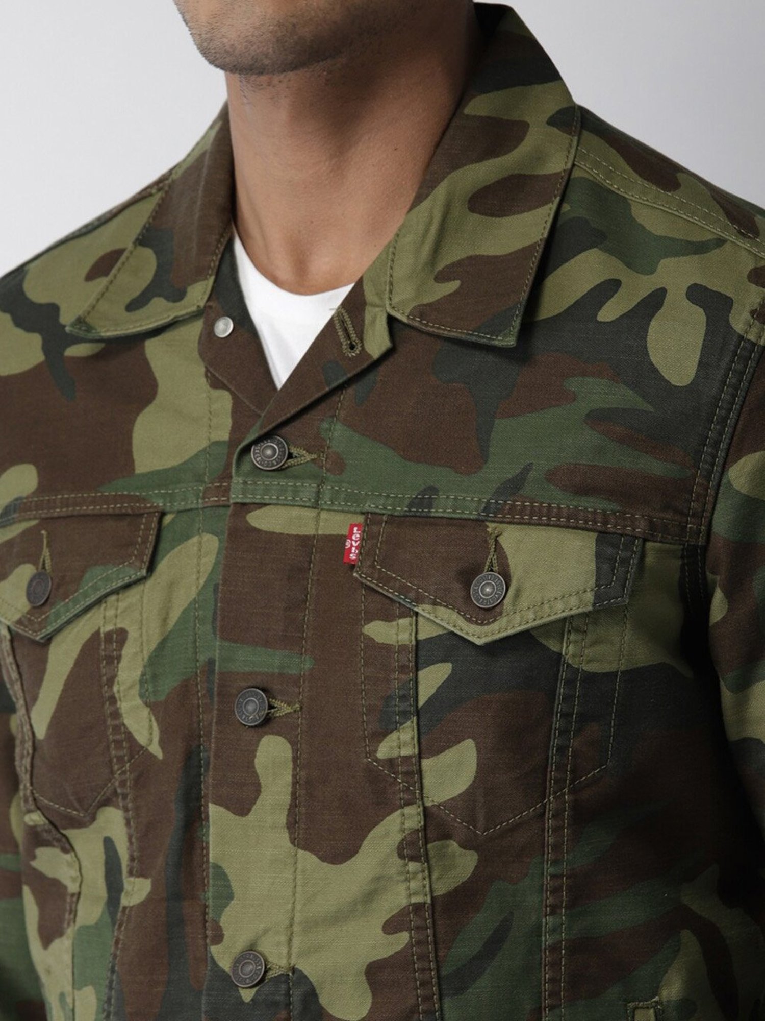 Levi's Camo Military Shirt Jacket | Urban Outfitters UK
