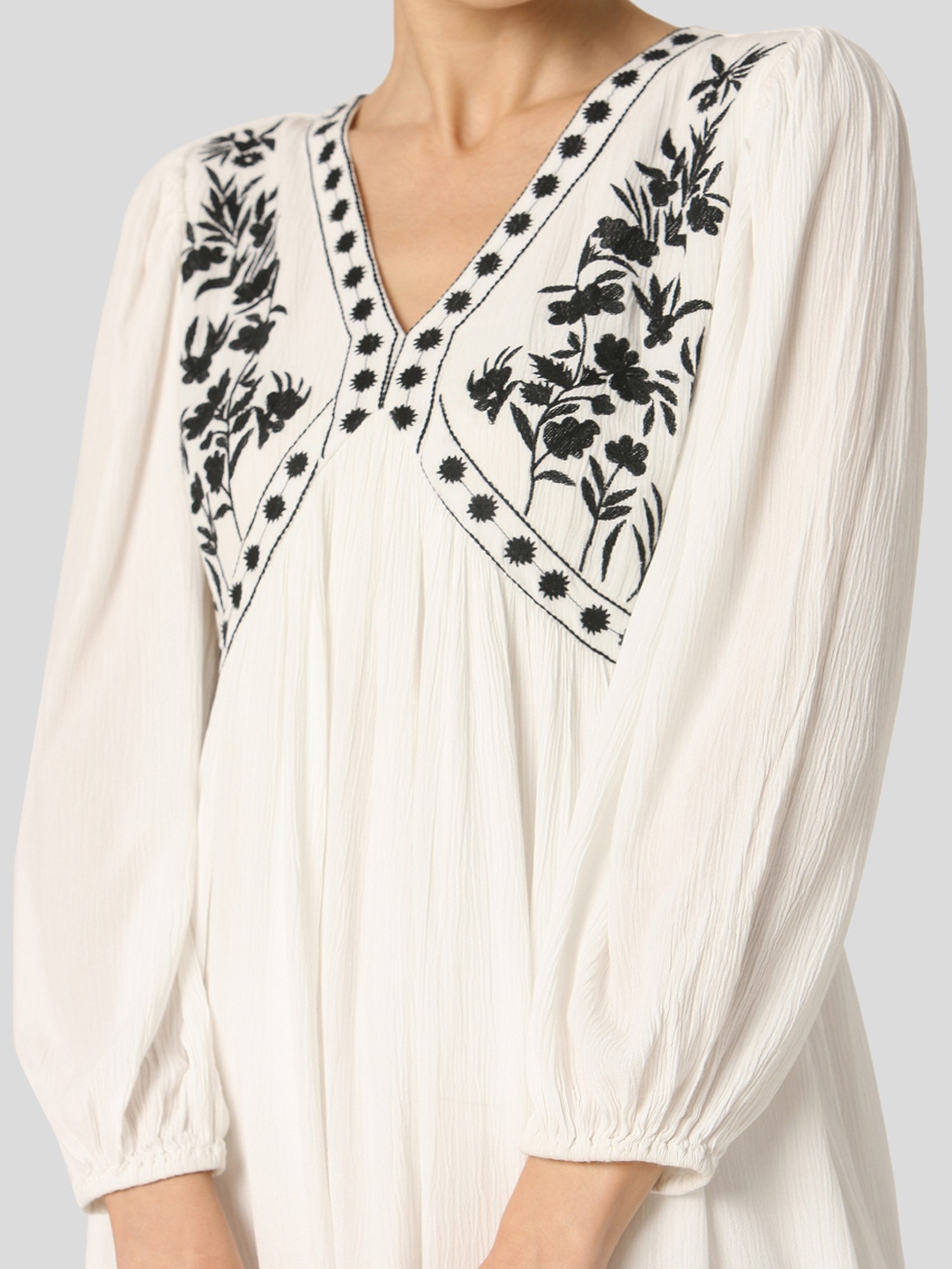 Skaldet skab Forbigående Buy Vero Moda Off-White Embroidered A-Line Dress for Women Online @ Tata  CLiQ