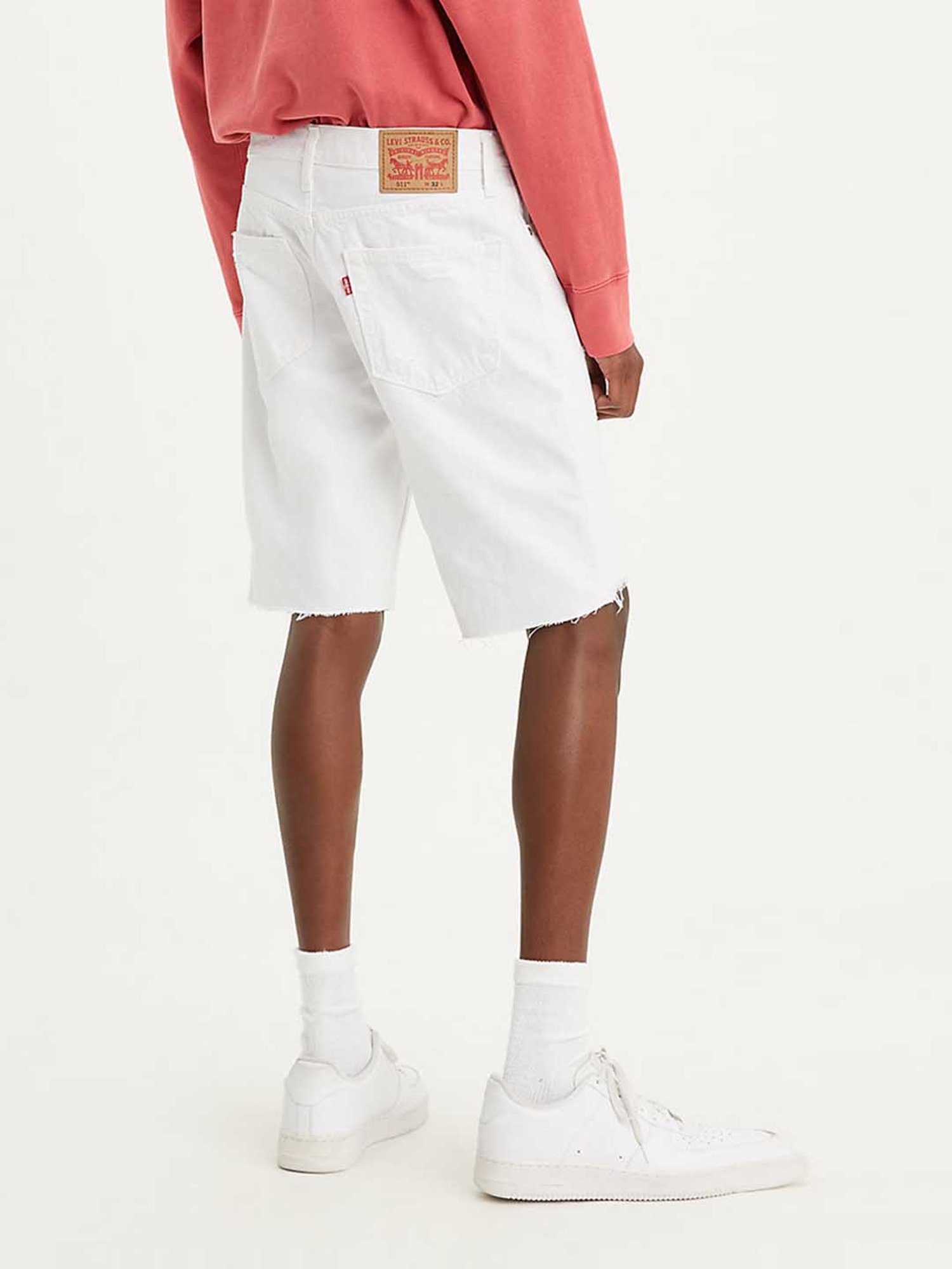 White levi deals bermuda shorts