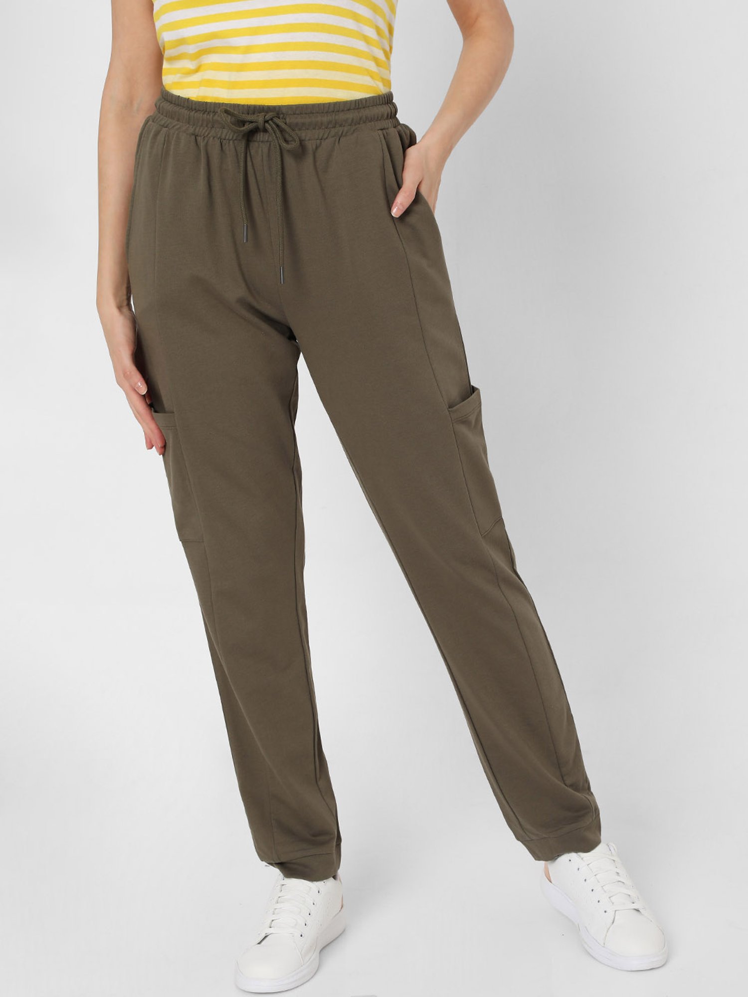 VERO MODA Trousers and Pants  Buy VERO MODA Women Solid Maroon Pant Online   Nykaa Fashion